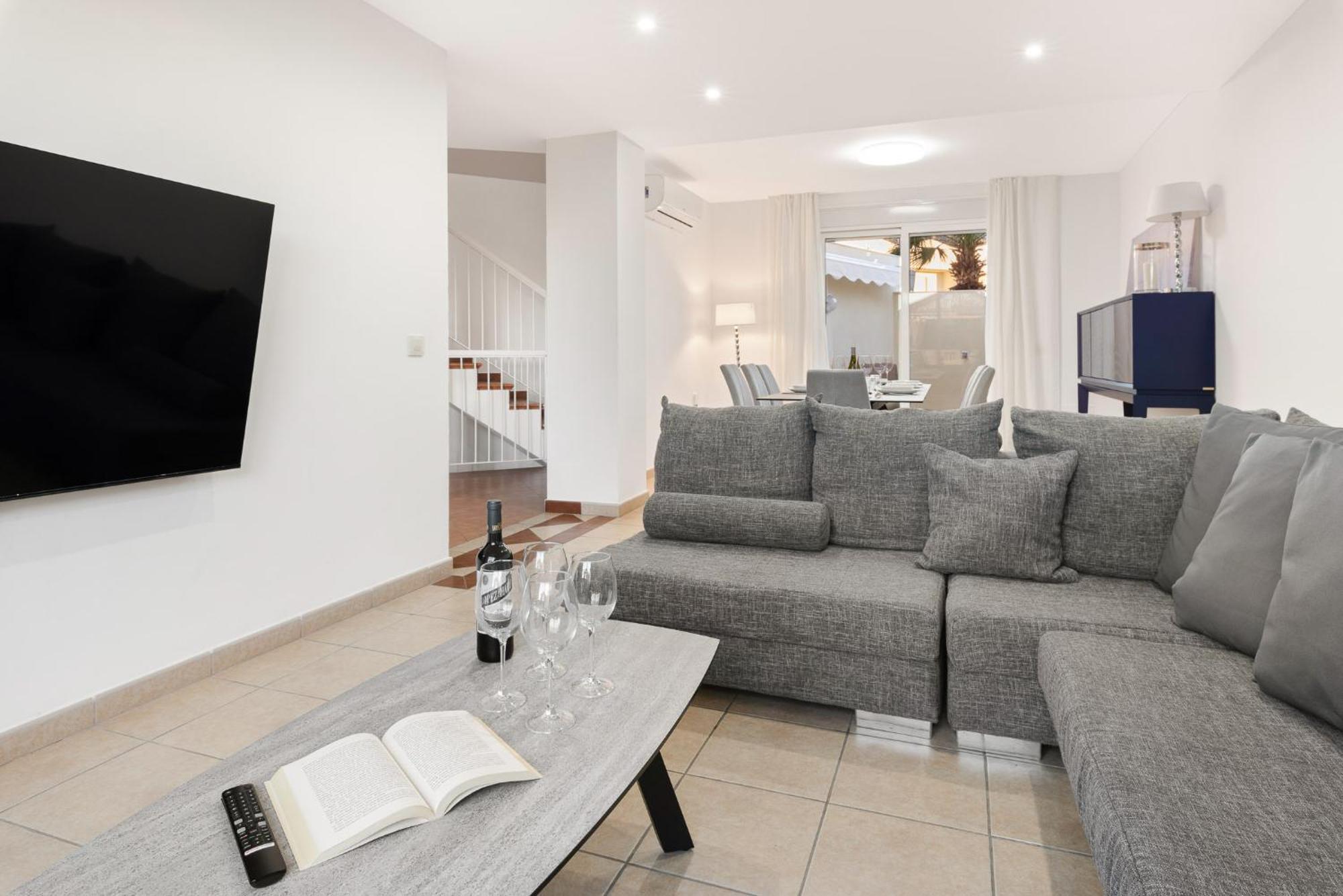 Obsidian Olivino Apartment Адехе Екстериор снимка